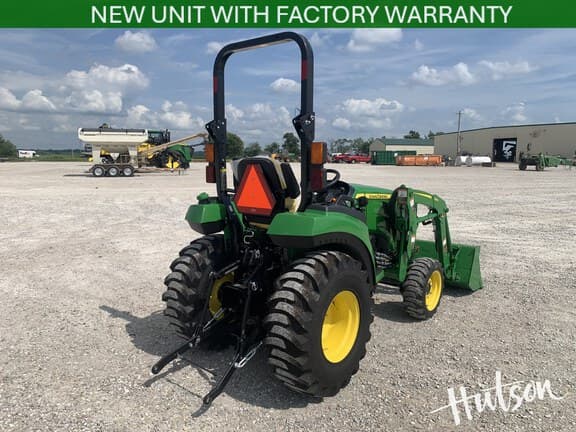 Image of John Deere 2032R equipment image 3