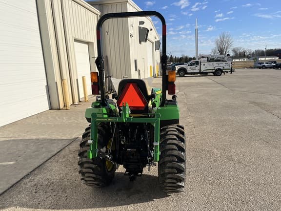 Image of John Deere 2038R equipment image 3
