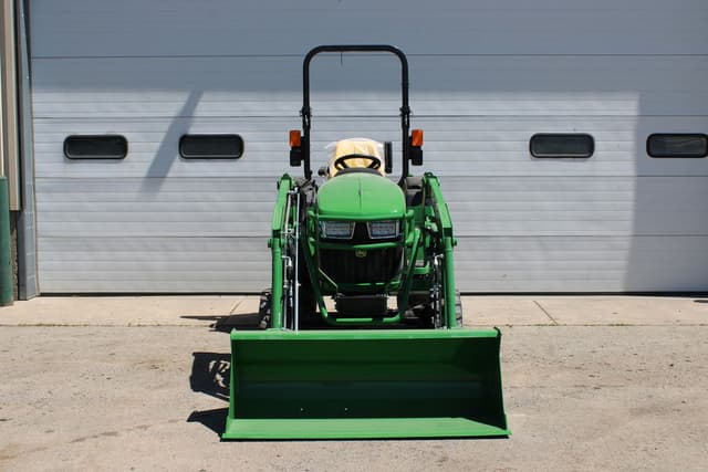 Image of John Deere 2038R equipment image 2