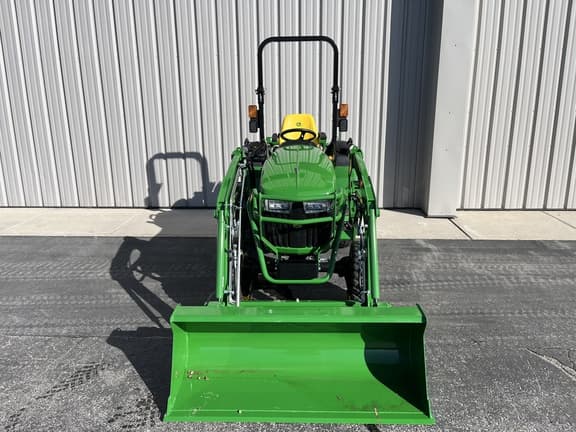 Image of John Deere 2038R equipment image 4