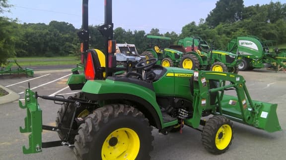 Image of John Deere 2038R equipment image 2