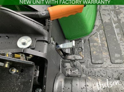 Image of John Deere 2038R equipment image 4