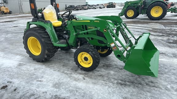Image of John Deere 3025E Image 0