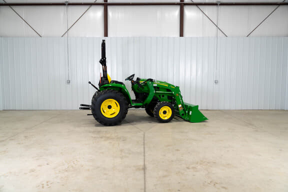 Image of John Deere 3025E equipment image 4