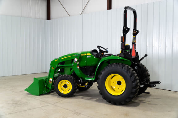 Image of John Deere 3025E equipment image 3