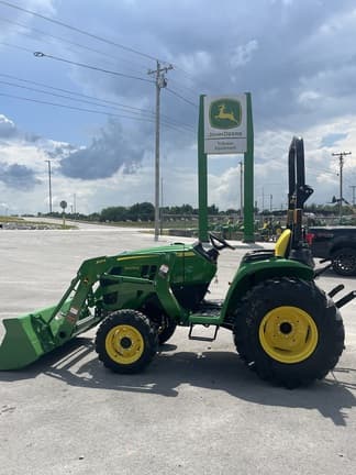 Image of John Deere 3025E equipment image 4