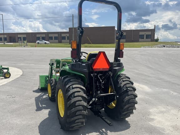 Image of John Deere 3025E equipment image 2