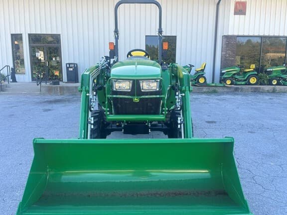 Image of John Deere 3025E equipment image 2