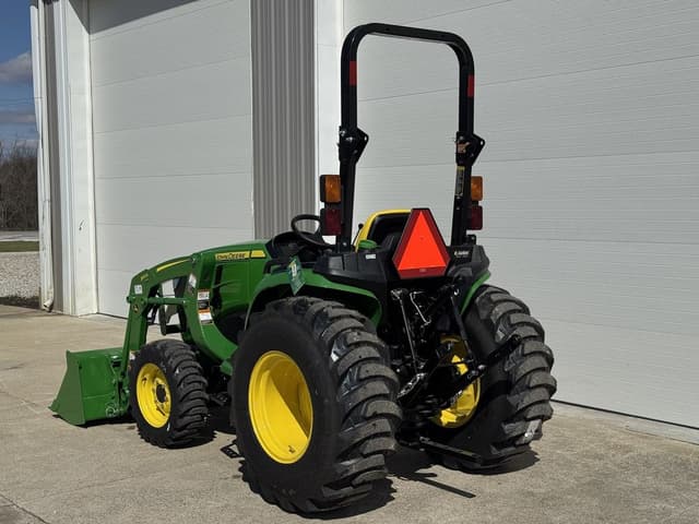 Image of John Deere 3025E equipment image 3