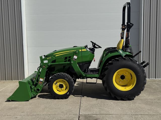 Image of John Deere 3025E equipment image 1