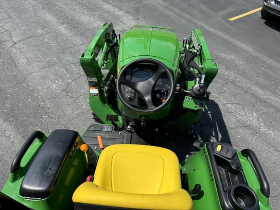 Image of John Deere 3025E equipment image 3