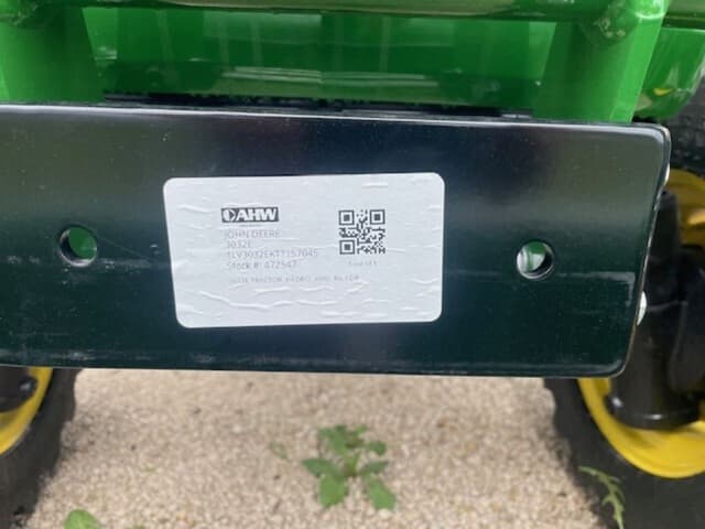 Image of John Deere 3032E equipment image 4