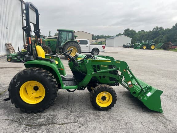 Image of John Deere 3032E Primary image