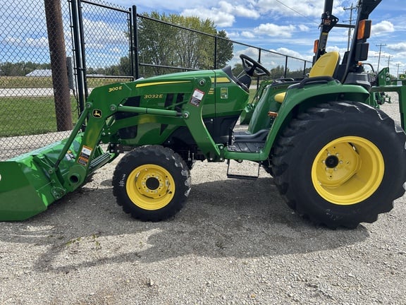 2026 John Deere 3032E Equipment Image0