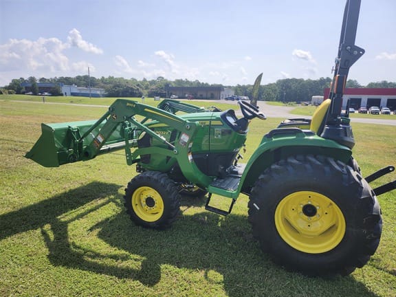 2026 John Deere 3032E Equipment Image0