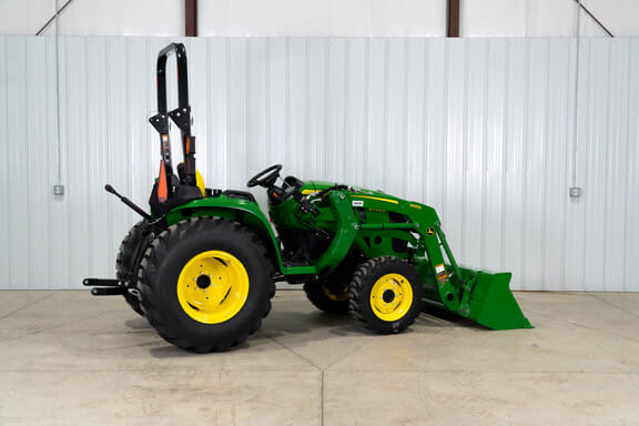 2026 John Deere 3032E Equipment Image0