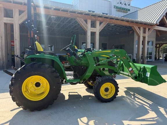 2026 John Deere 3032E Equipment Image0