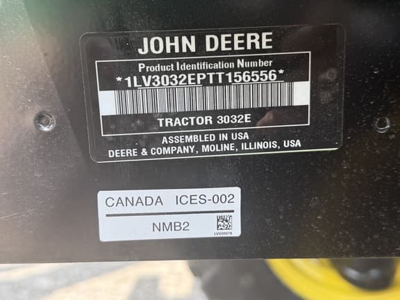 Image of John Deere 3032E equipment image 4