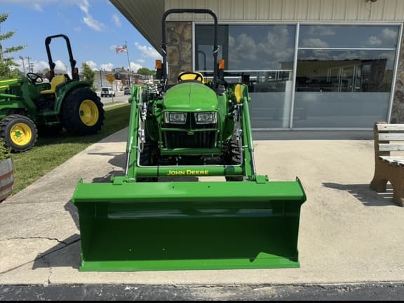 Image of John Deere 3032E equipment image 2