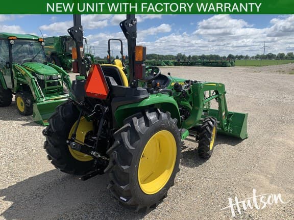 Image of John Deere 3032E equipment image 3
