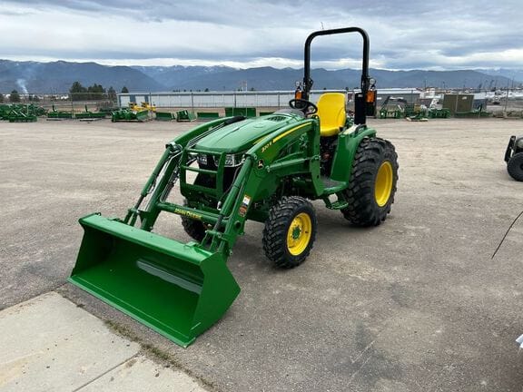 2026 John Deere 3033R Equipment Image0