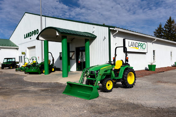 2026 John Deere 3038E Equipment Image0