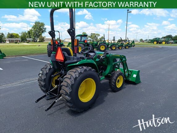 Image of John Deere 3038E equipment image 3