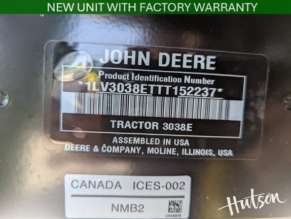 Image of John Deere 3038E equipment image 4