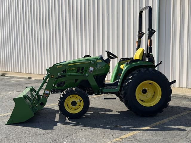 Image of John Deere 3038E equipment image 3
