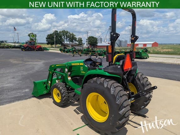 Image of John Deere 3038E equipment image 3