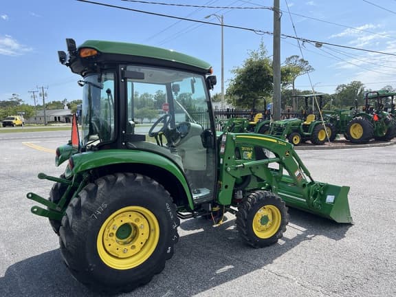 Image of John Deere 3039R equipment image 3