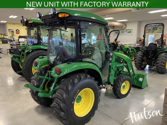 Image of John Deere 3039R equipment image 2