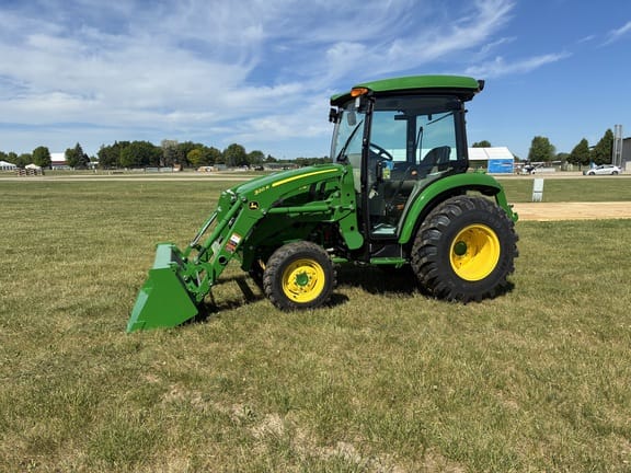 2026 John Deere 3039R Equipment Image0