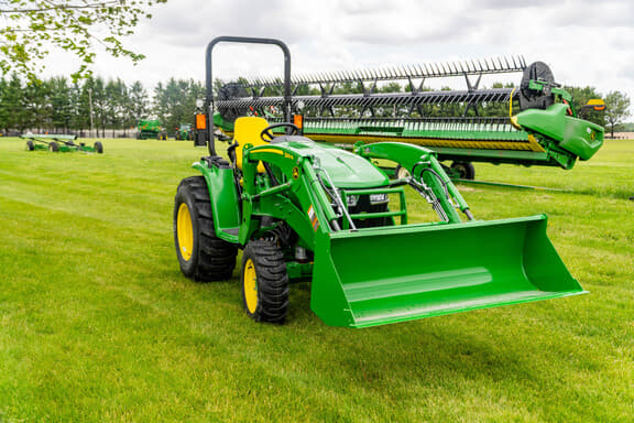 Image of John Deere 3039R Primary image