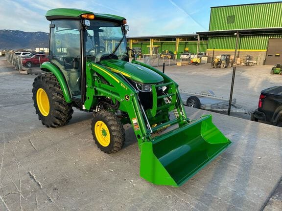 2026 John Deere 3039R Equipment Image0