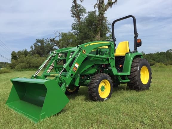 Image of John Deere 3046R equipment image 3