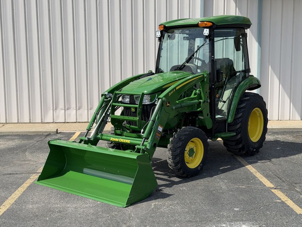2026 John Deere 3046R Equipment Image0