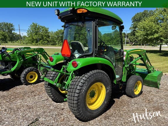 Image of John Deere 3046R equipment image 2