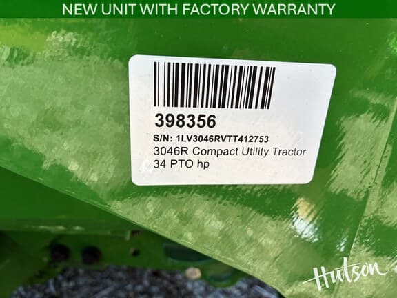 Image of John Deere 3046R equipment image 4