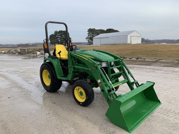 Image of John Deere 3046R Primary image