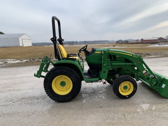 Image of John Deere 3046R equipment image 2