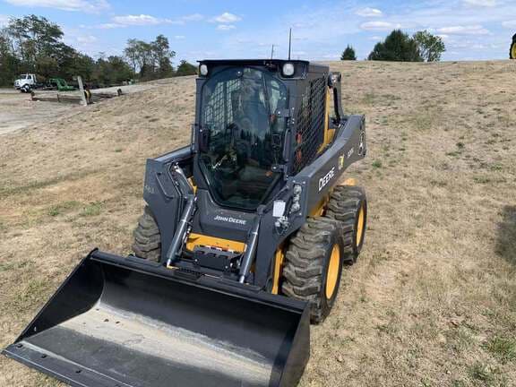 Image of John Deere 320G equipment image 2