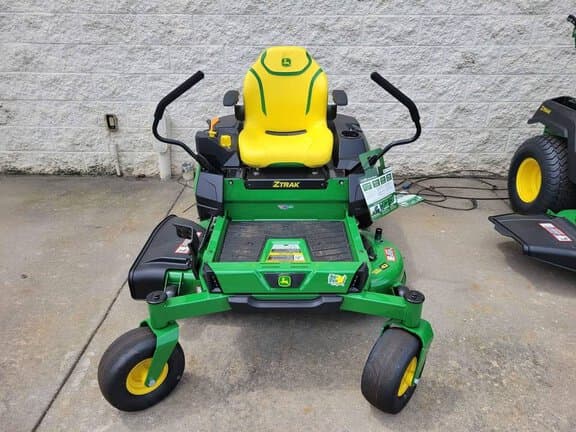 Image of John Deere 320R Image 0