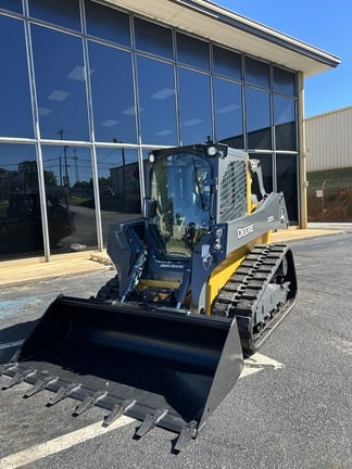 2026 John Deere 325G Equipment Image0