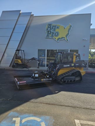2026 John Deere 325G Equipment Image0