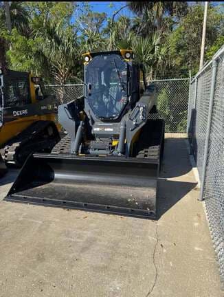Image of John Deere 333P equipment image 4