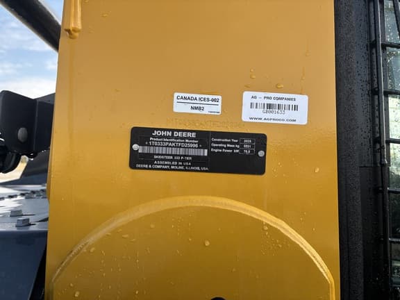 Image of John Deere 333P equipment image 3