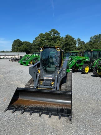 Image of John Deere 333P equipment image 1