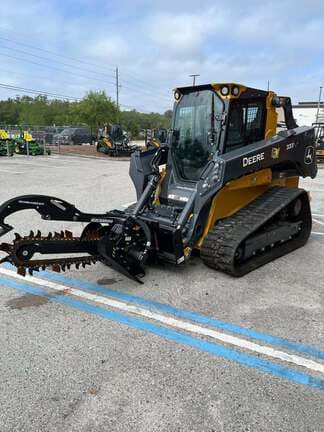 Image of John Deere 333P equipment image 3