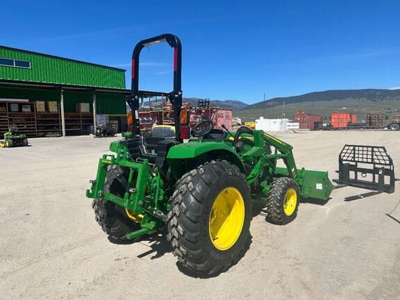 Image of John Deere 4044M equipment image 3